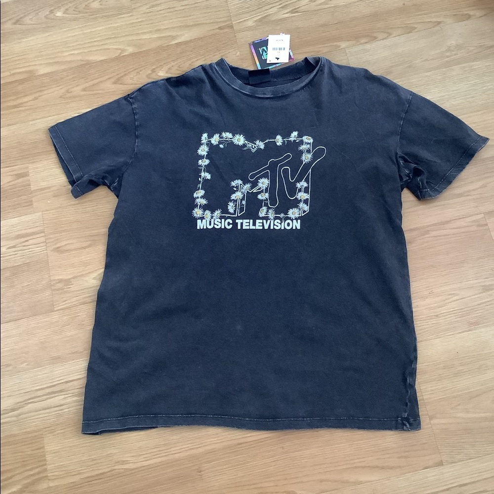 Women’s MTV tee